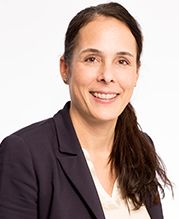 Das Bild zeigt ein Portraitfoto von Anja Roth.